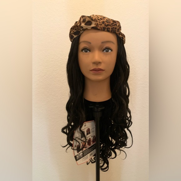 Scarf Wig - Picture 5 of 5